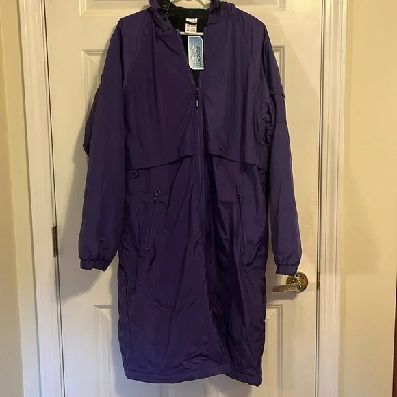 NWT Medium Purple Sporti swim coat, fleece lined.Great for swimming. - Picture 1 of 4
